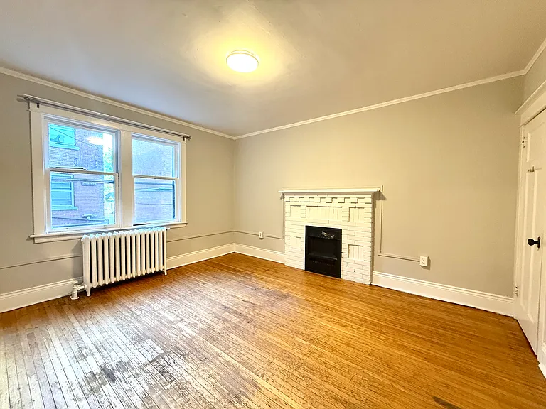 94 East Ave S #15 — Photo 1