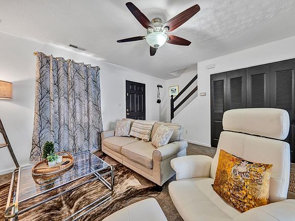 5th image of 25 Countryplace Ln