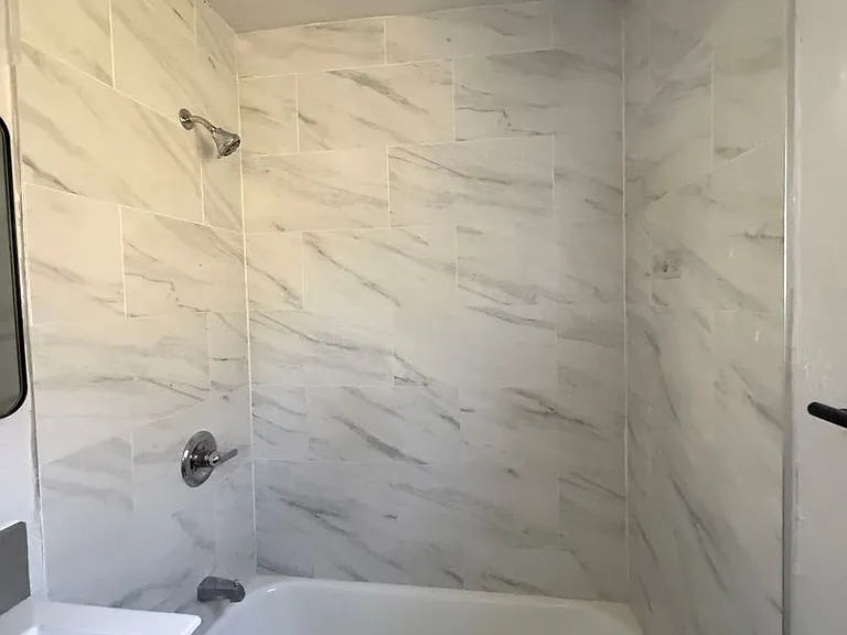 8029 S Hoover St — Photo 17