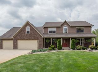2821 W Creekview Dr, Greenfield, IN