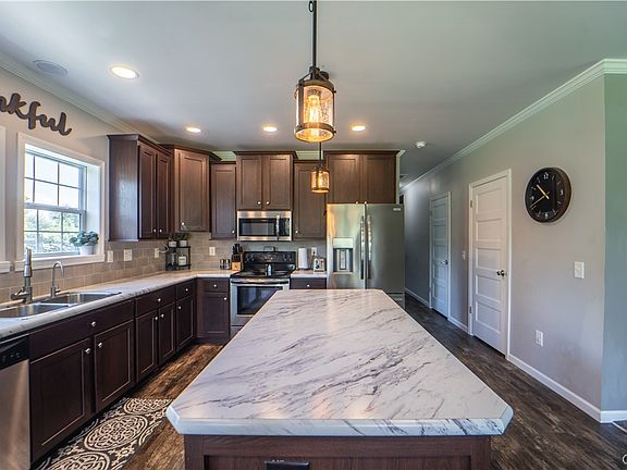 5th image of 236 Finks Basin Rd