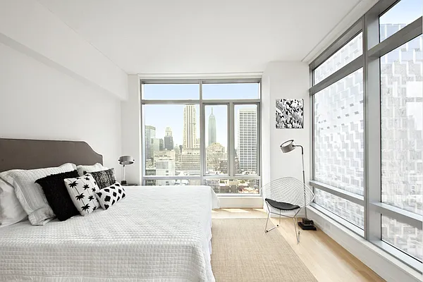 Sold by Stribling | media 5