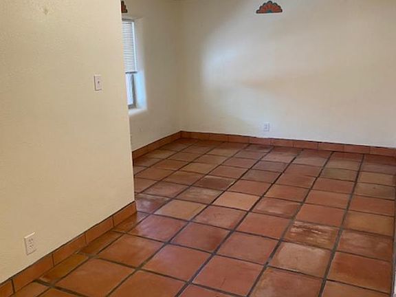 4th image of 717C Camino Porvenir #C