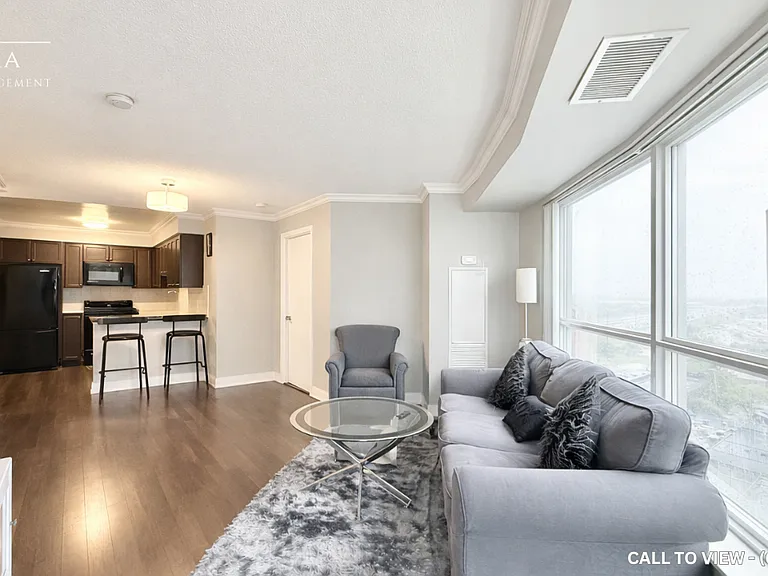135 Village Green Sq #1823 — Photo 3