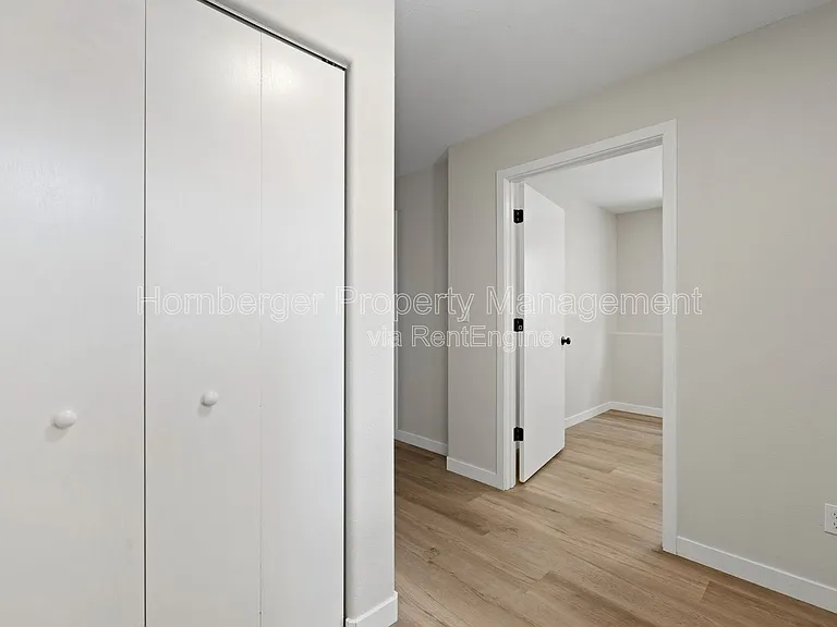 1605 E Hartson Ave #2 — Photo 4