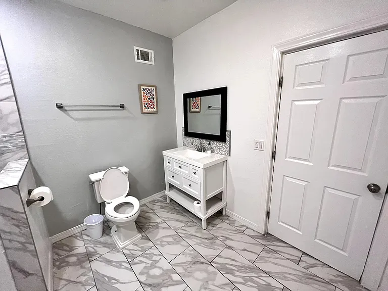 Full Bathroom
