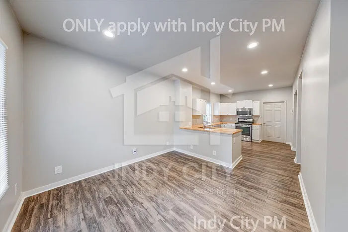 117 N Riley Ave — Photo 7