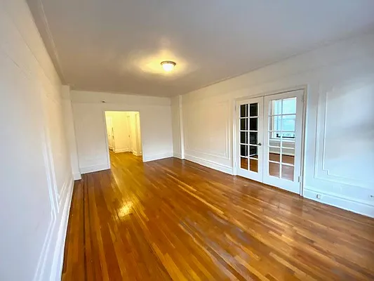 Rented by LRGNY Group, Inc. | media 17