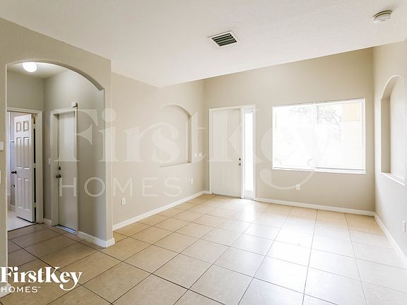 3rd image of 1009 NE 16th Ave