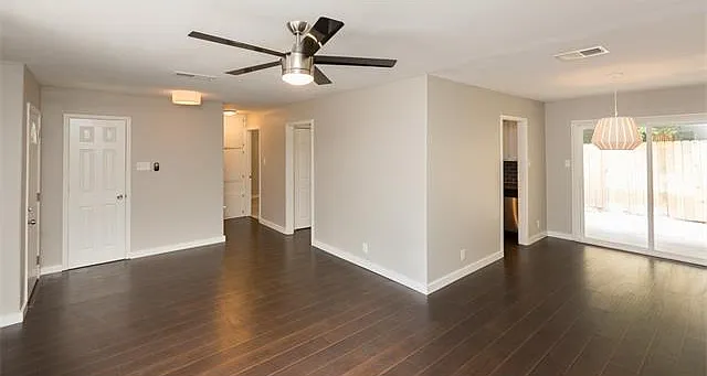 304 S Burnet St — Photo 9