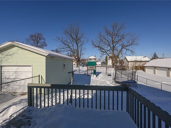 3rd image of 120 High St