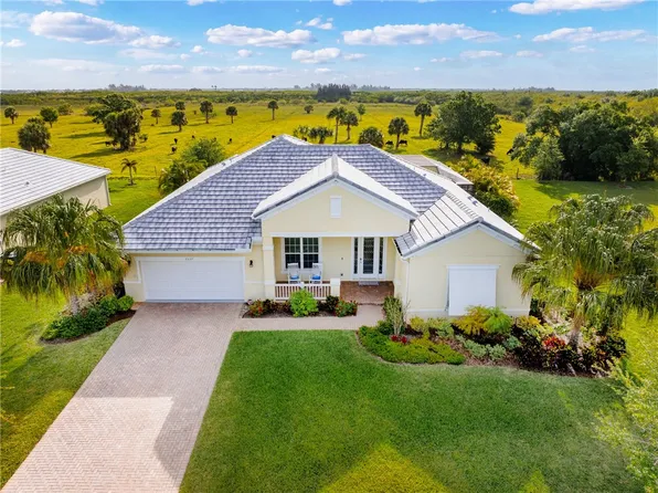 2537 Saint Lucia Cir, Vero Beach, FL 32967