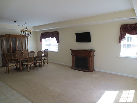 4th image of 1501 Aerie Way