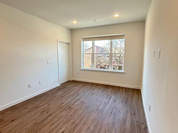 Living Room 
Front View