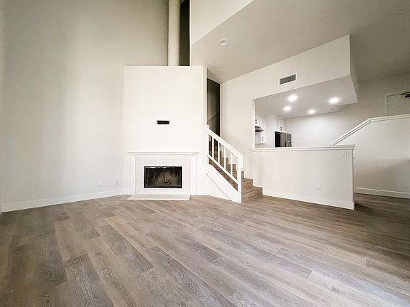 4th image of 901 Via Cartago St