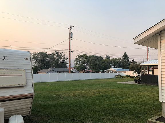 4th image of 1120 Central Dr