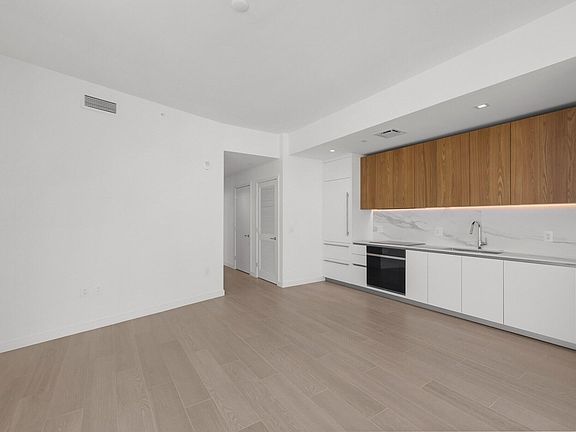 5th image of 1400 Biscayne Blvd Unit 2007