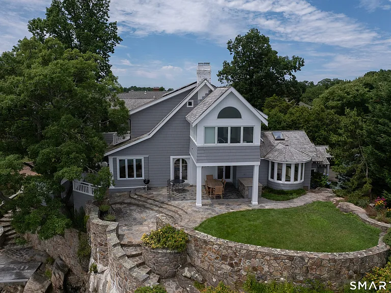 18 Rockland Park — Photo 2