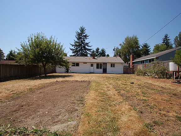 2nd image of 20312 22nd Ave NE