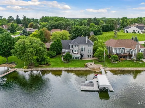 15 Shoshoni Trl, Lake Villa, IL 60046