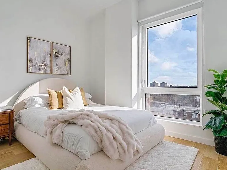 11-14 35th Ave #918 — Photo 9