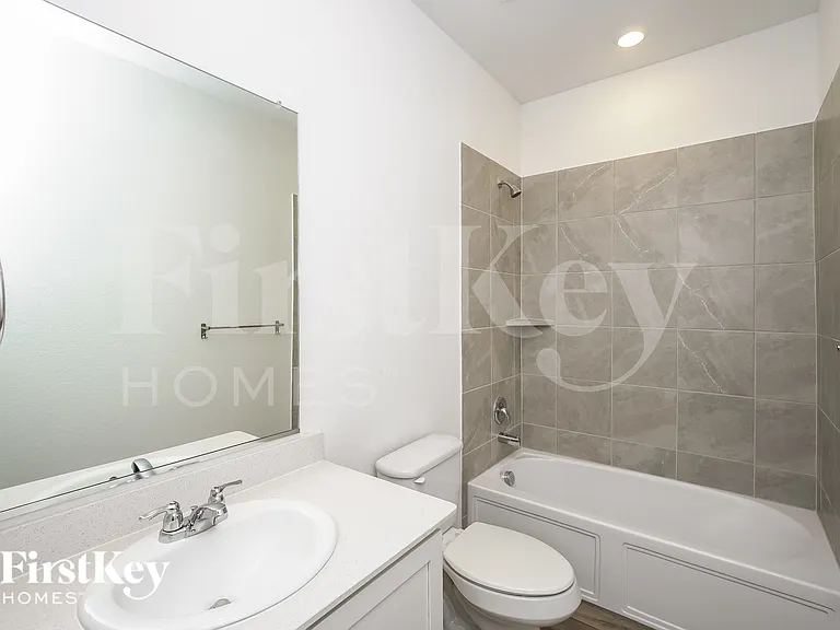 10049 Elkhorn Dr — Photo 14