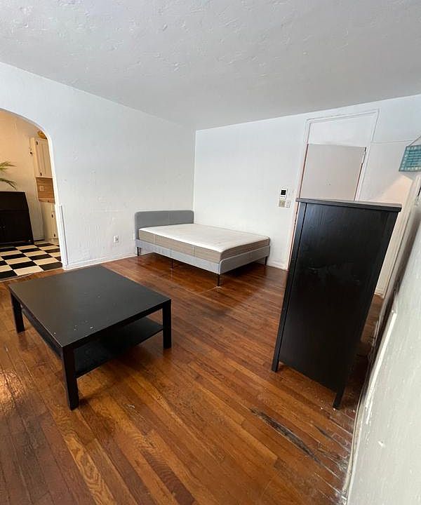 1st image of 1001 7th St