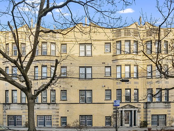 2nd image of 6447 N Seeley Ave #2