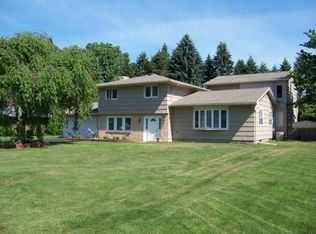 111 City View Dr, Rochester, NY 14625