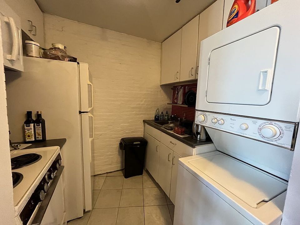2nd image of 23-27 Saint Stephen St #9