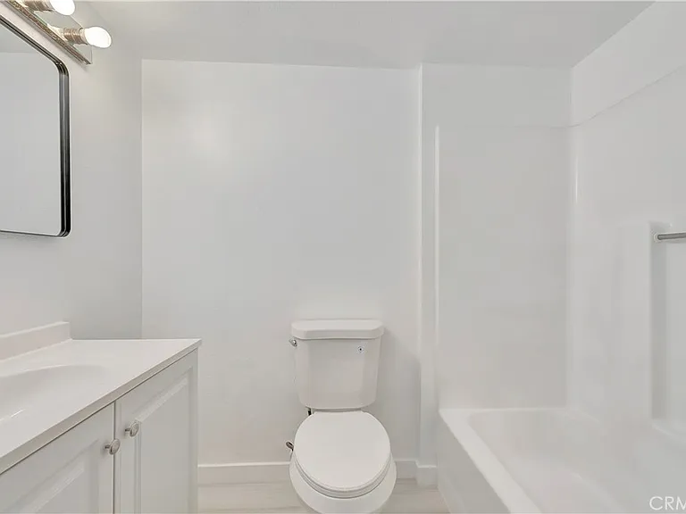 609 E Phillips Blvd — Photo 4