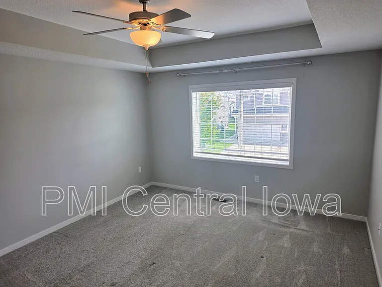9643 Turnpoint Dr — Photo 16