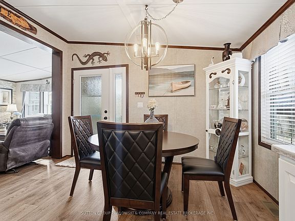 4th image of 22790 Amiens Rd #142