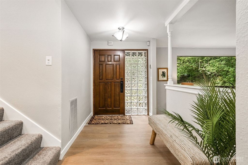 26055 SE 152 Street, Issaquah, WA - View 6