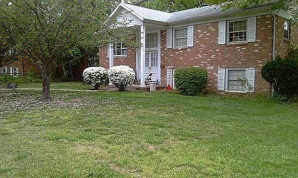 1st image of 14135 Essex Dr
