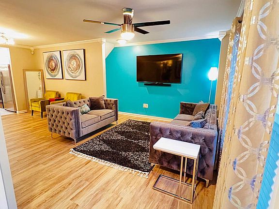 4th image of 3833 Lansdale Ct #82