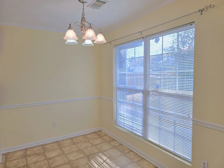 1764 Tamarind Way — Photo 6