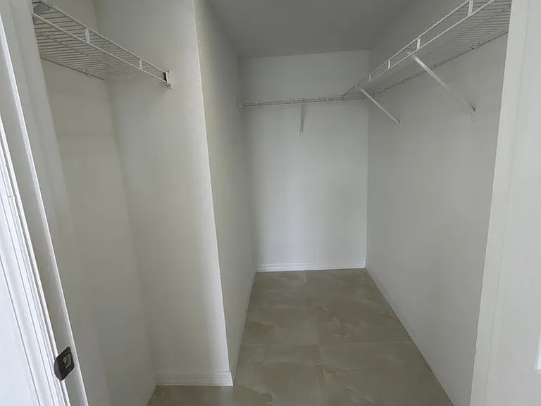 4704 Skyline Blvd — Photo 10