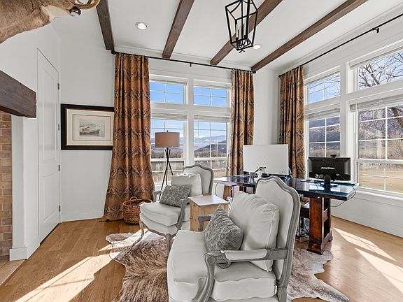 3rd image of 2137 Lake View Cir