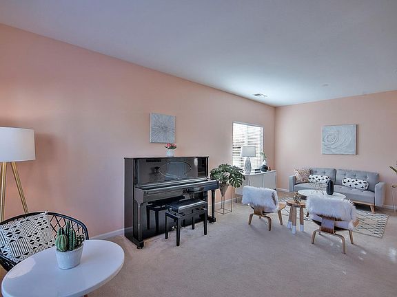 5th image of 2339 Muriel Dr