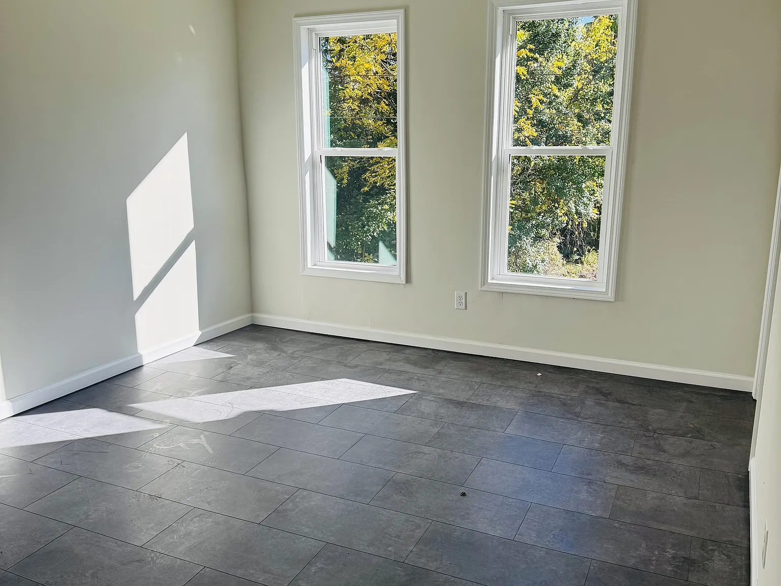 131 Pleasant Avenue - B — Photo 4