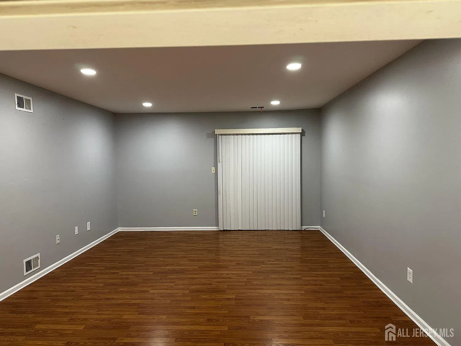 2 bed, 1.0 bath, $2,500 — Photo 3