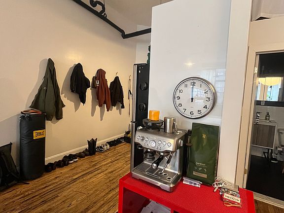3rd image of 255 McKibbin St #306