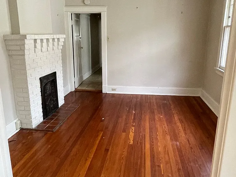 4616 - 4618 Toulouse Street — Photo 7