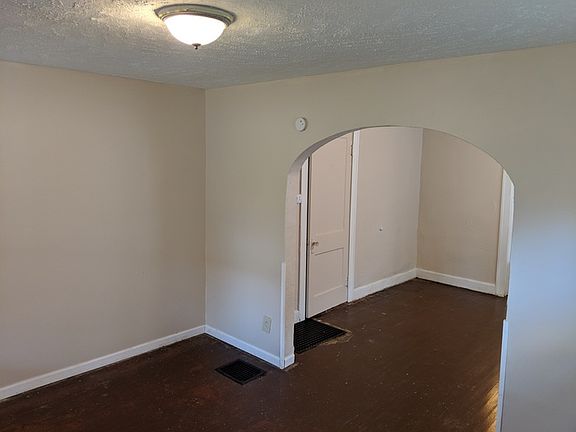 2nd image of 1215 W 33rd St