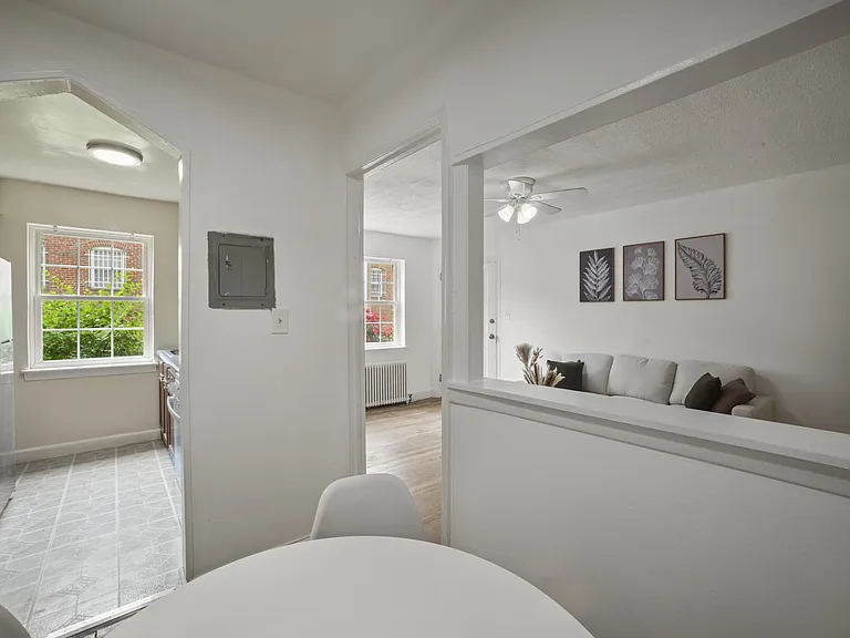 30 Danbury St SE #1 — Photo 4