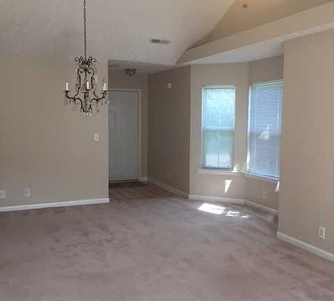 4th image of 841 E Northfield Blvd