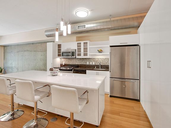 3rd image of 1111 S Grand Ave APT 503