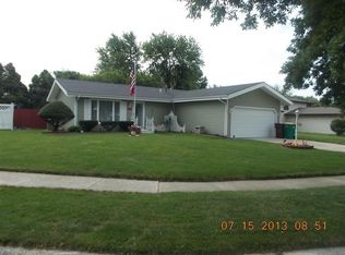 7609 Wallace St, Merrillville, IN 46410