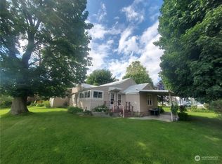 15 W River Rd, Omak, WA 98841